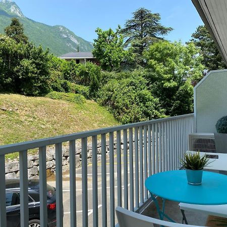 Pause Detente Sur La Port Du Bourget Du Lac Le Bourget-du-Lac Exterior foto